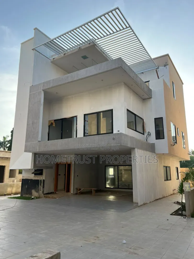 4bdrm Duplex in Cantonment, US Embassy Area for sale in US Embassy Area