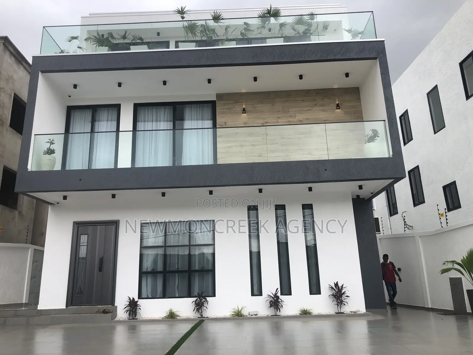 Furnished 5bdrm Duplex in With Pool East Legon, Accra Metropolitan in Accra Metropolitan