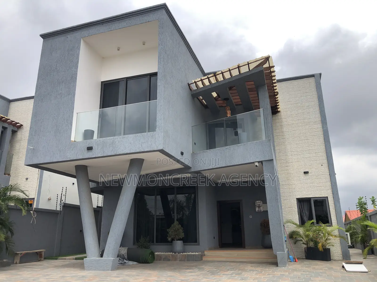 4bdrm Duplex in East Legon Hills, Accra Metropolitan for sale in Accra Metropolitan