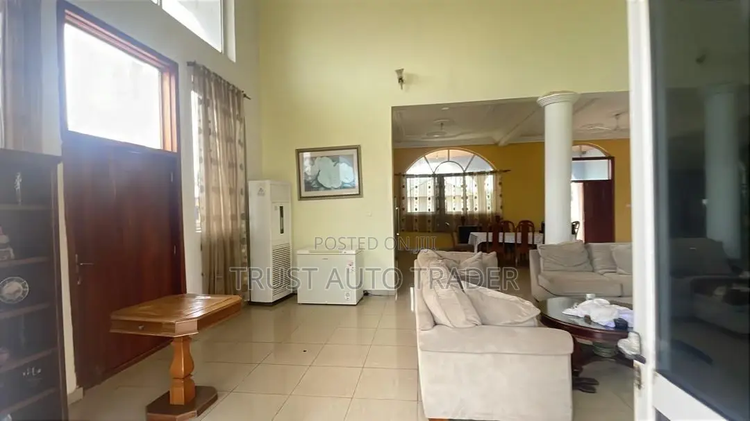 10bdrm Villa in Beachfront Resort for sale in Prampram