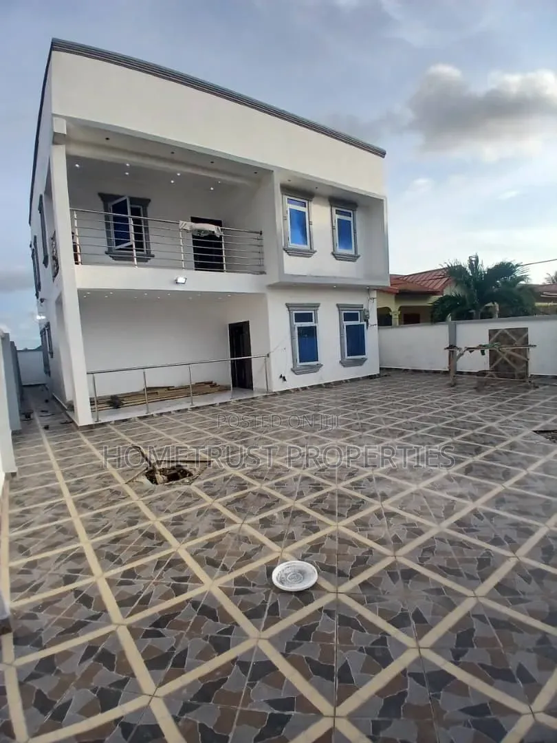 3bdrm Duplex in Amasaman Stadium for sale in Amasaman