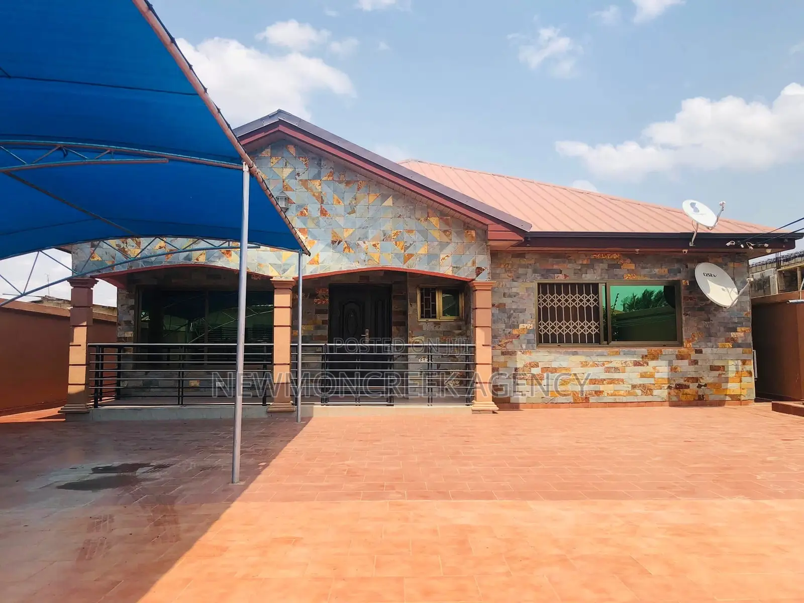 4bdrm Bungalow in Oyibi Junction, Accra Metropolitan for sale in Accra Metropolitan