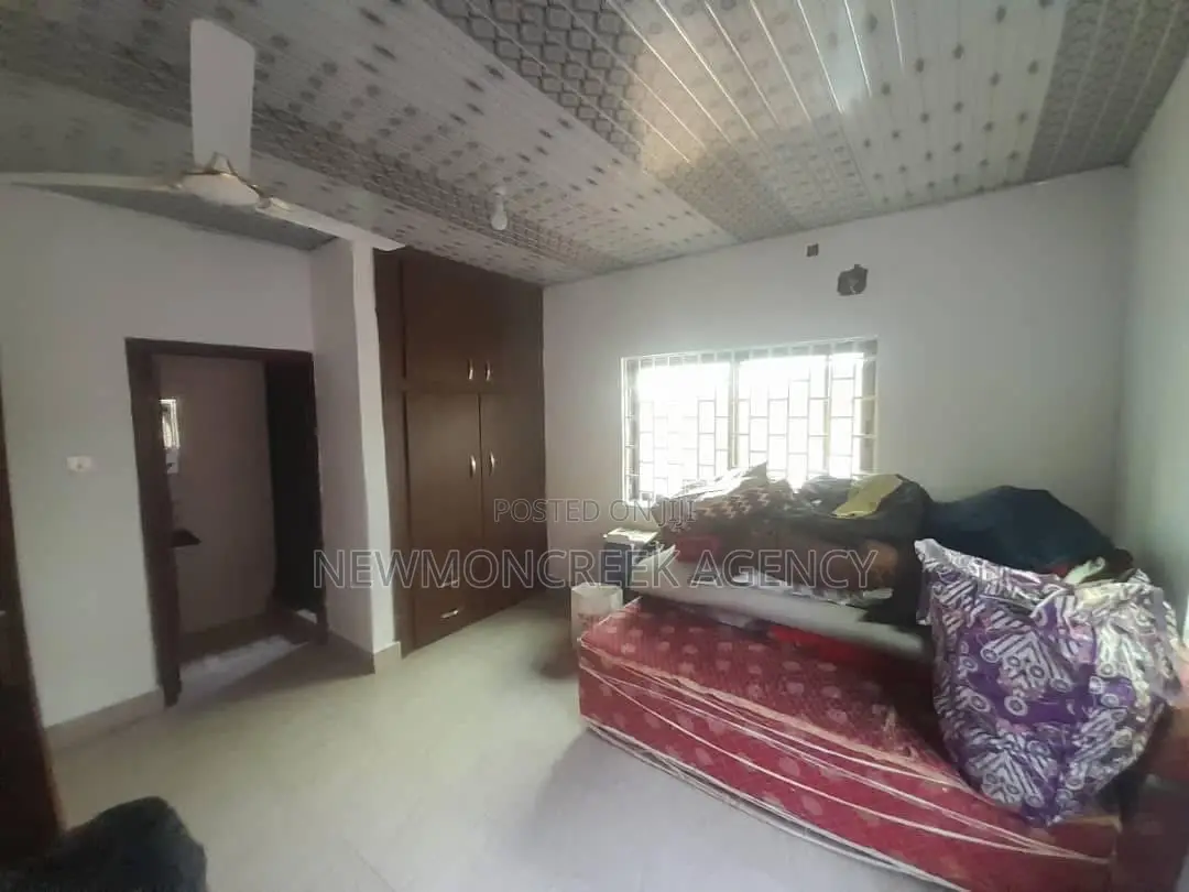4bdrm Bungalow in Oyibi Junction, Accra Metropolitan for sale in Accra Metropolitan