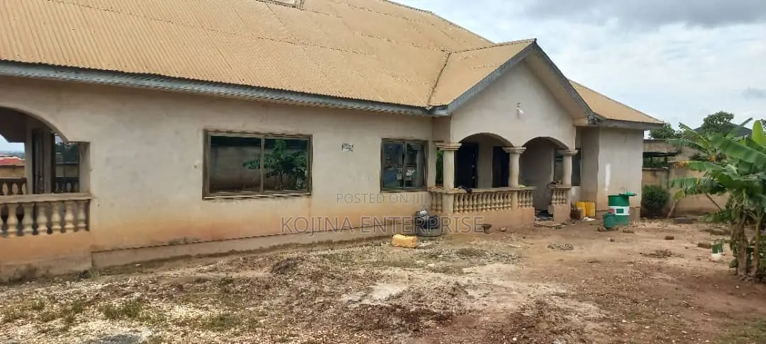 4bdrm House in Pakyi No2, Kumasi Metropolitan for sale in Kumasi Metropolitan