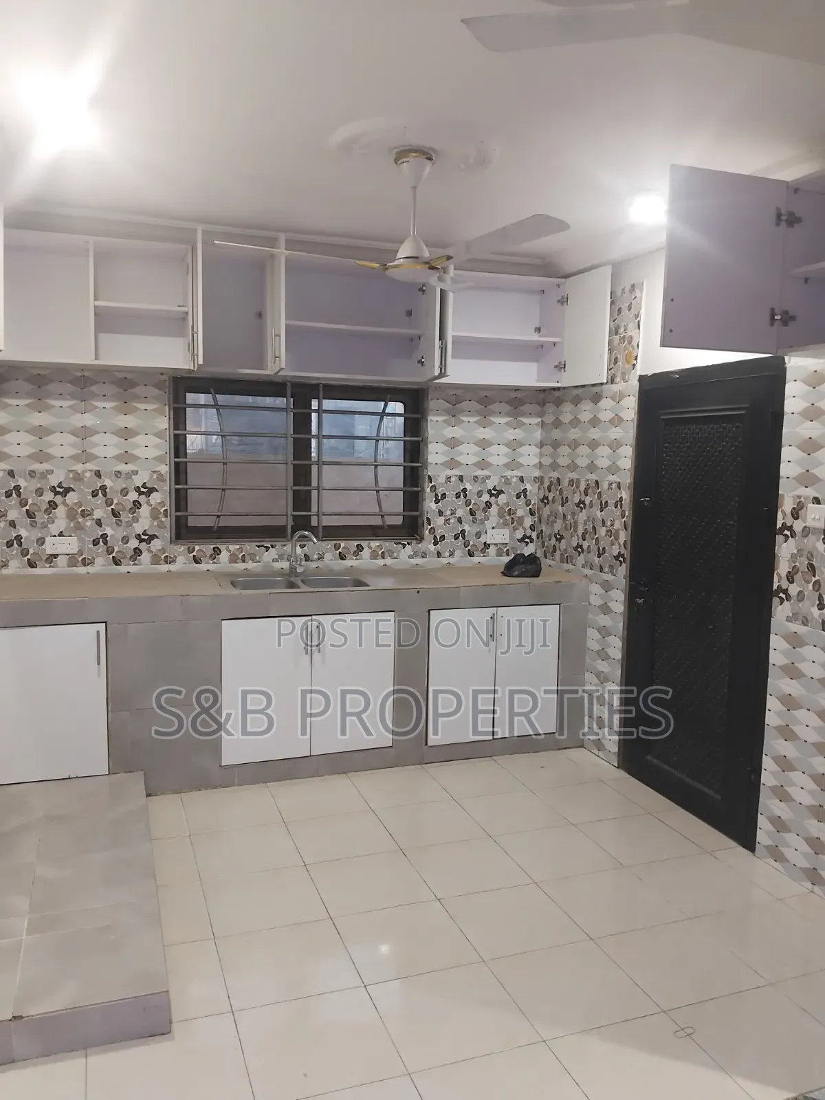 4bdrm Apartment in ECOMOG for rent in ECOMOG