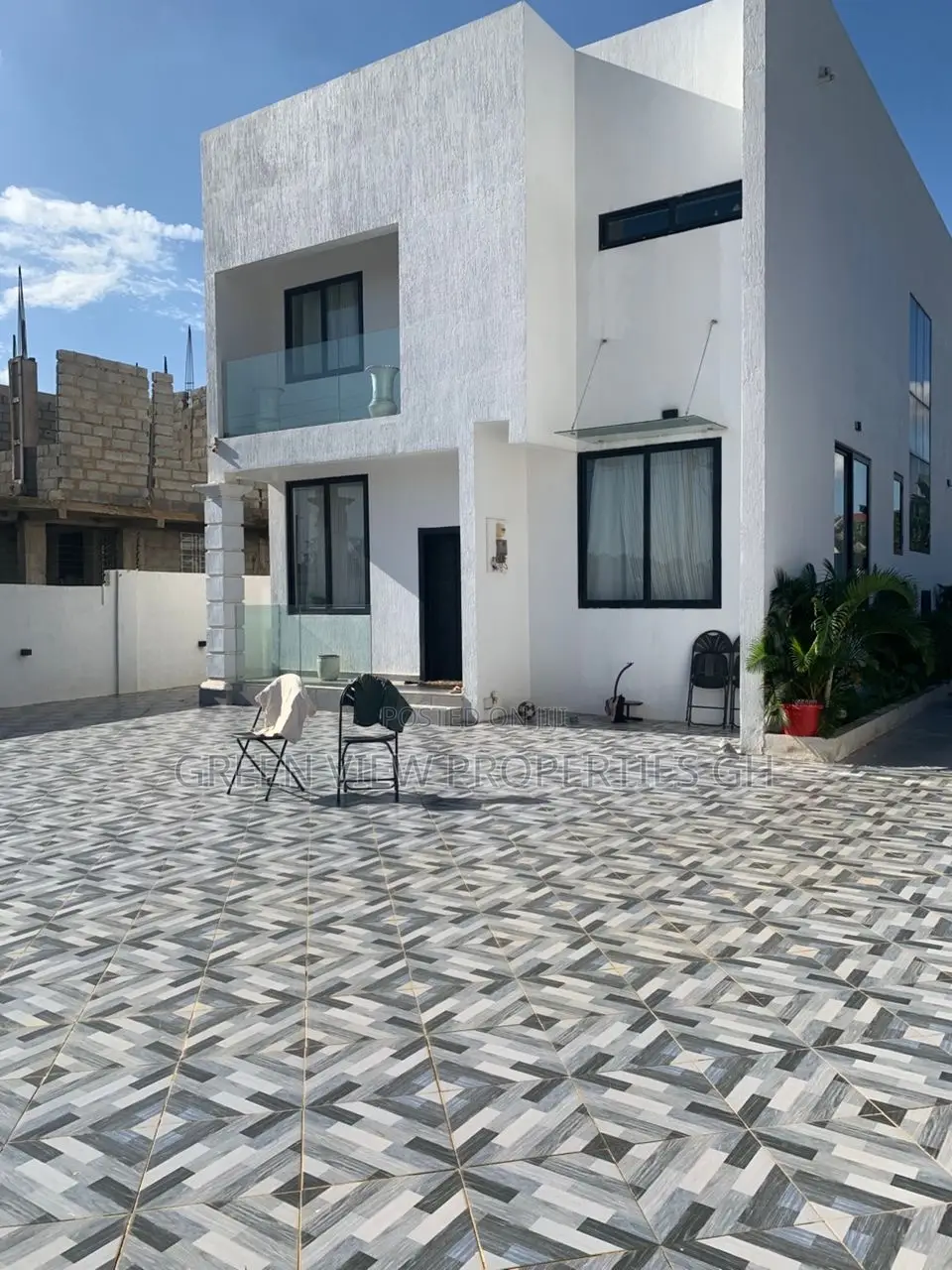 3bdrm Duplex in Amasaman for sale in Amasaman