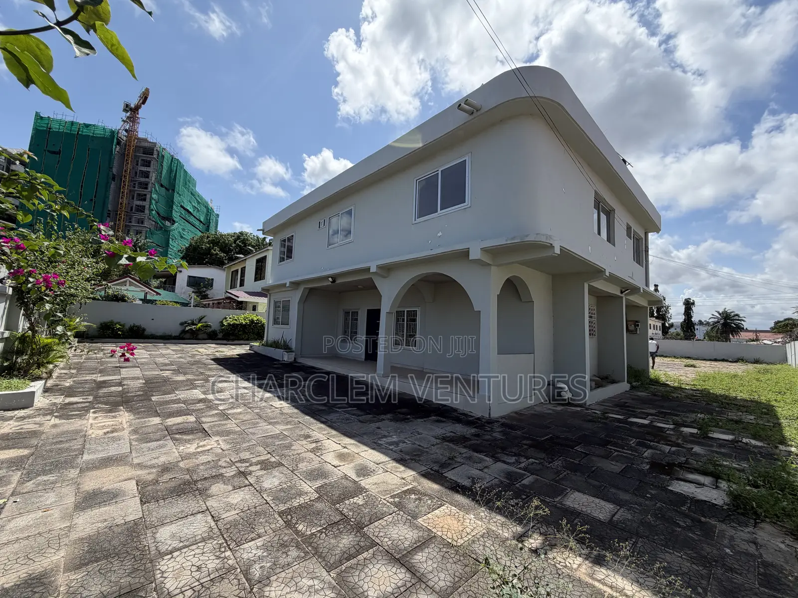 5bdrm House in Charclem Ventures, Osu for sale in Osu