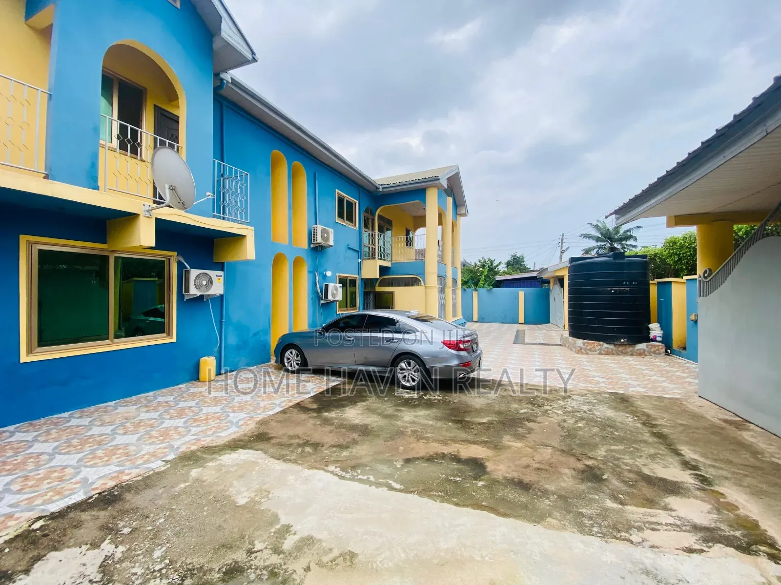 16bdrm Apartment in Westland, Police Station for sale in Police Station