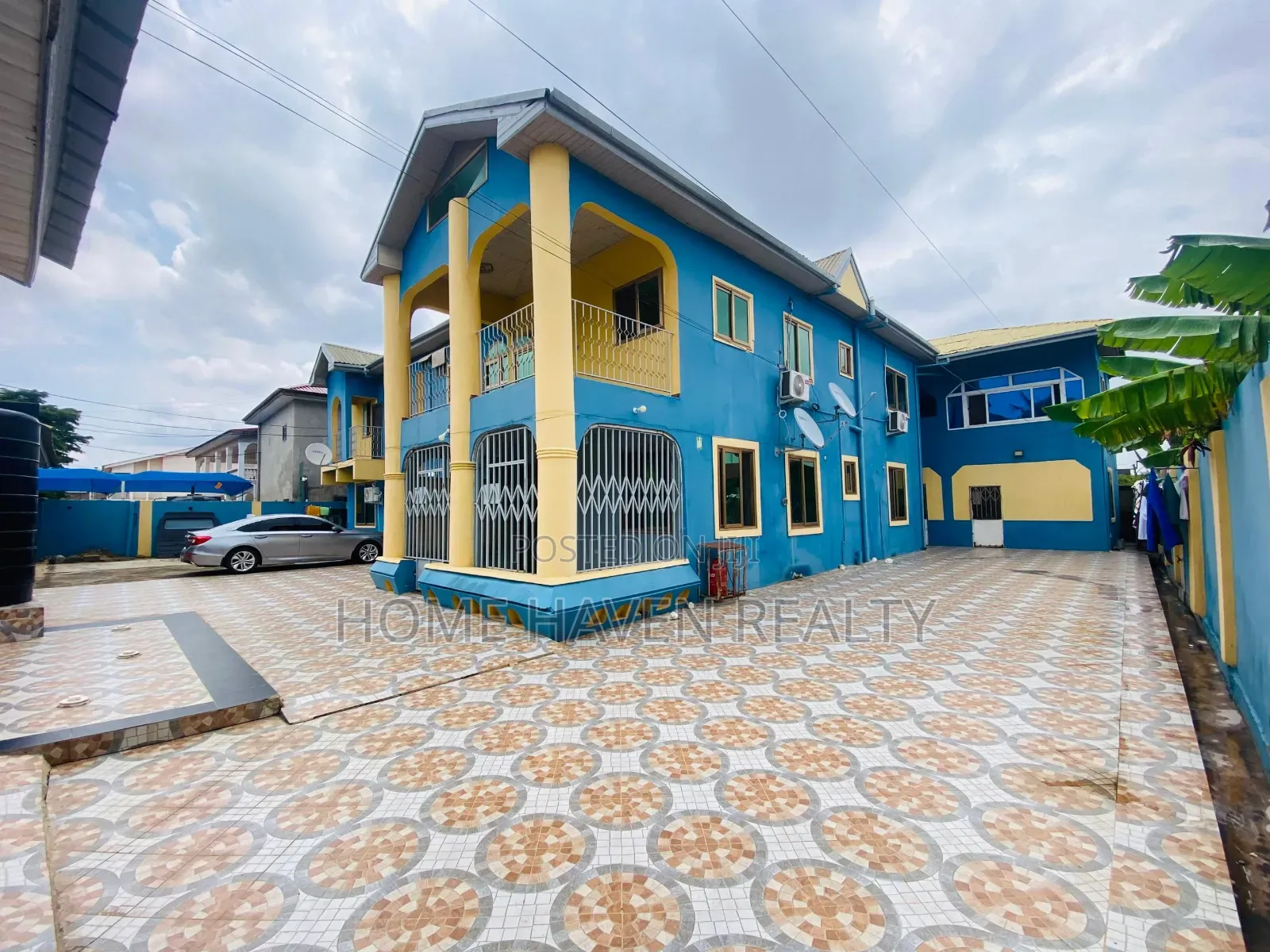 16bdrm Apartment in Westland, Police Station for sale in Police Station