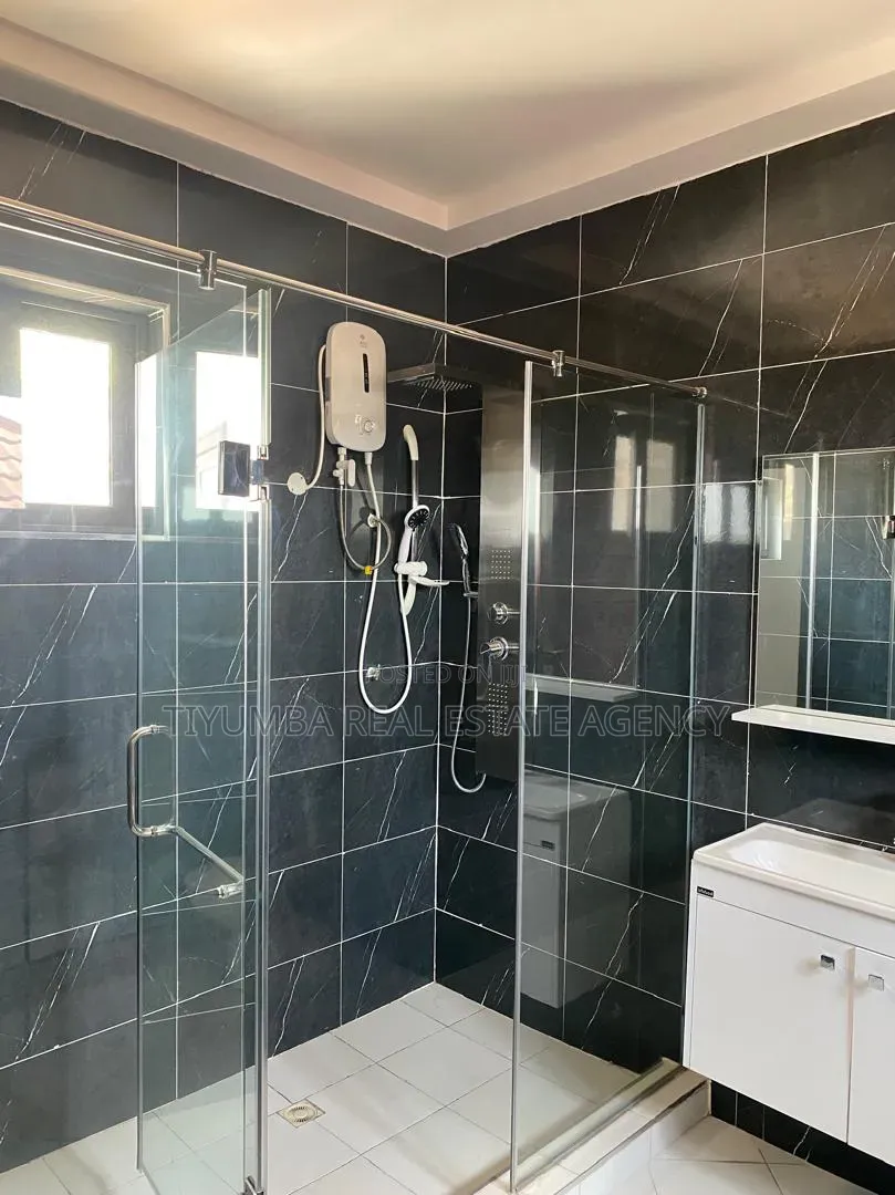 4bdrm House in Tiyumba Real Estate, Mile 7 for sale in Mile 7