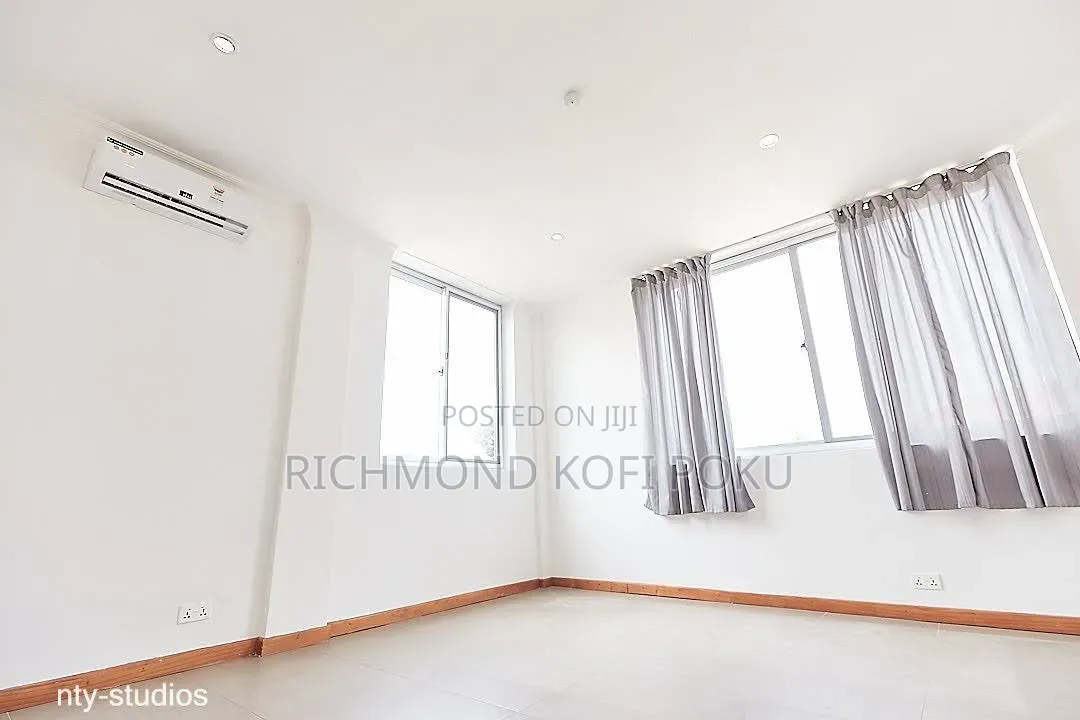 3bdrm Penthouse in Kofi'S Realty, Accra Metropolitan for sale in Accra Metropolitan