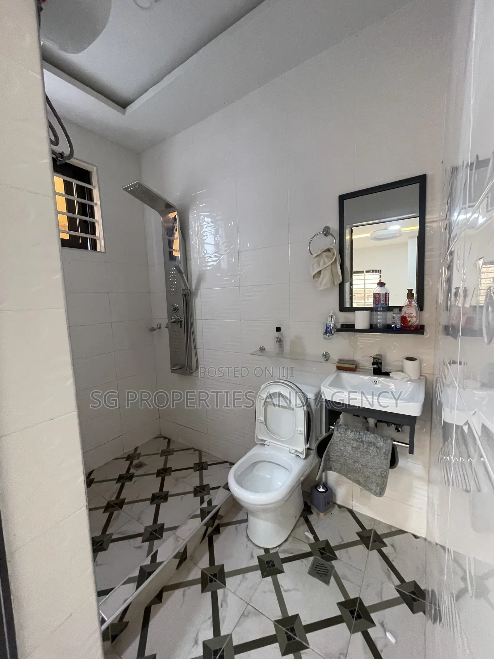 2bdrm House in Lashibi, Sakumono for sale in Sakumono