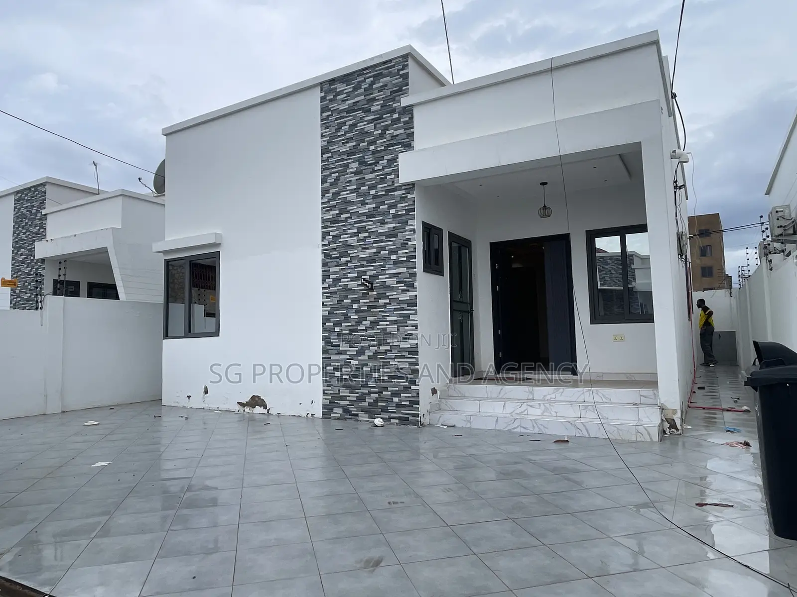 2bdrm House in Lashibi, Sakumono for sale in Sakumono