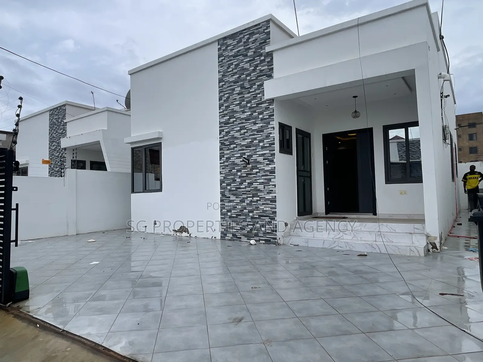 2bdrm House in Lashibi, Sakumono for sale in Sakumono