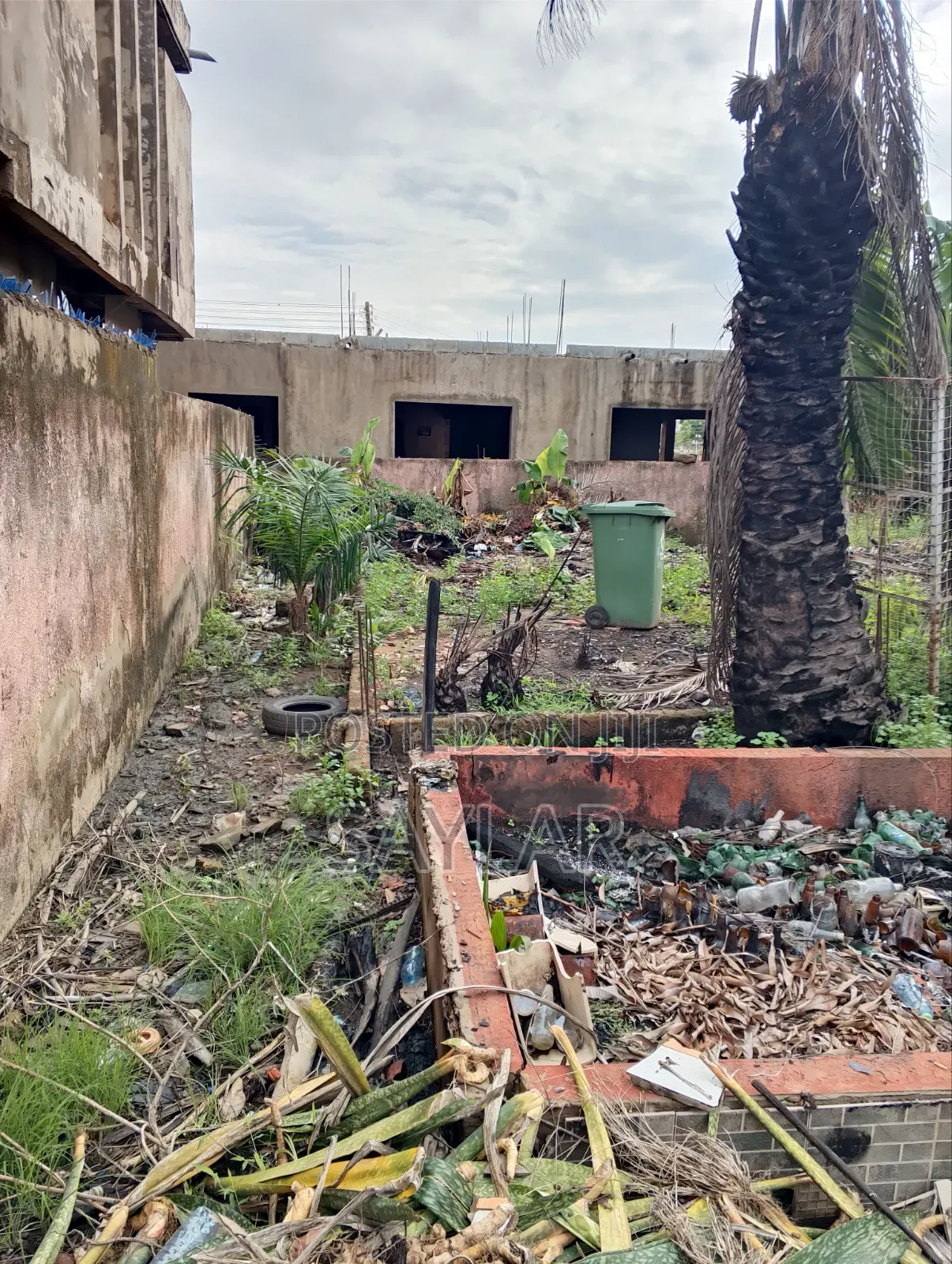 A Very Nice Half Plot Close to the Main Road for Sale Klagon in Sakumono