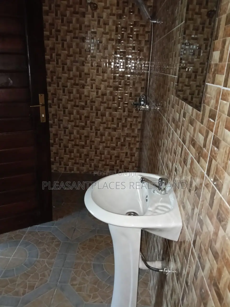 2bdrm Apartment in Pleasantplaces And, Oyarifa for rent in Oyarifa