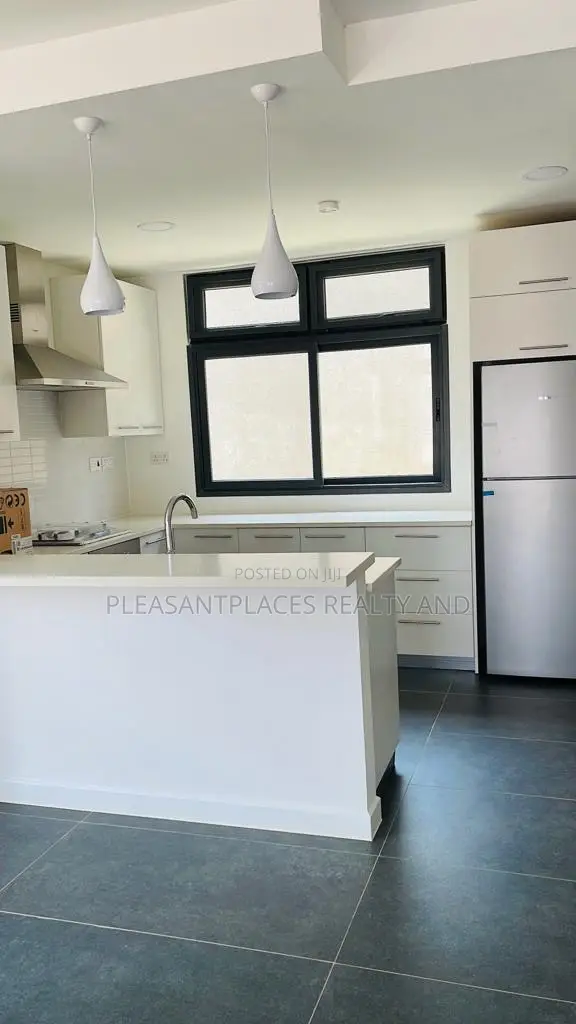 Furnished 3bdrm Townhouse / Terrace in Pleasantplaces And, Oyarifa in Oyarifa