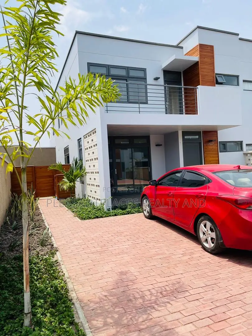 Furnished 3bdrm Townhouse / Terrace in Pleasantplaces And, Oyarifa in Oyarifa