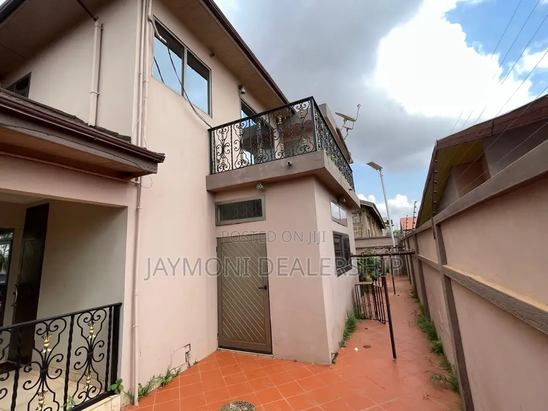 Furnished 4bdrm Mansion in Nagies Angle School, Kumasi Metropolitan in Kumasi Metropolitan