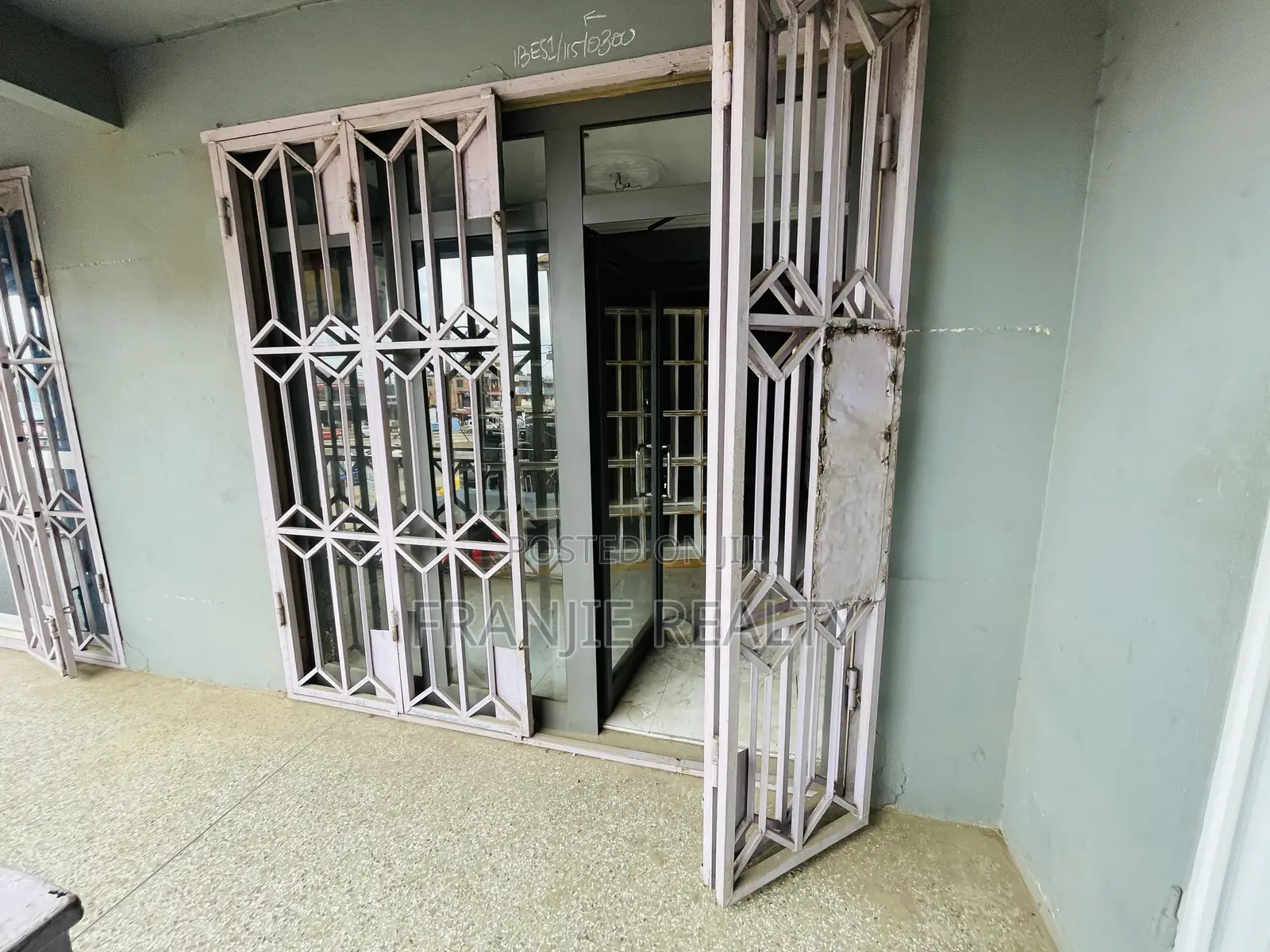 Store or Office Space for Rent in Lapaz