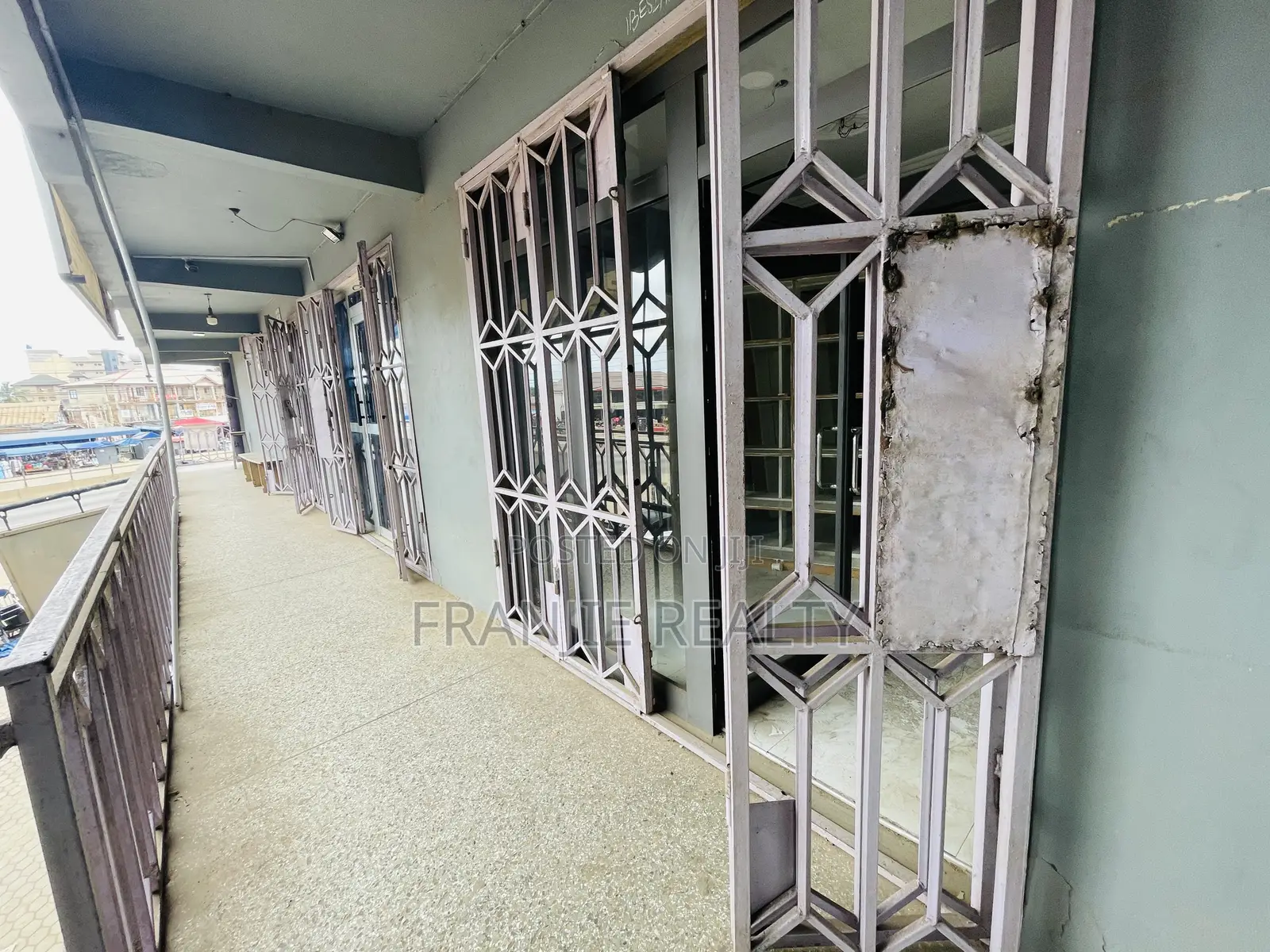 Store or Office Space for Rent in Lapaz
