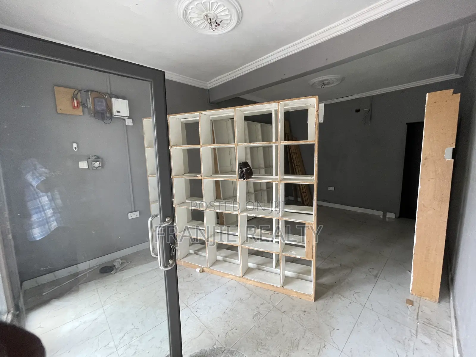 Store or Office Space for Rent in Lapaz