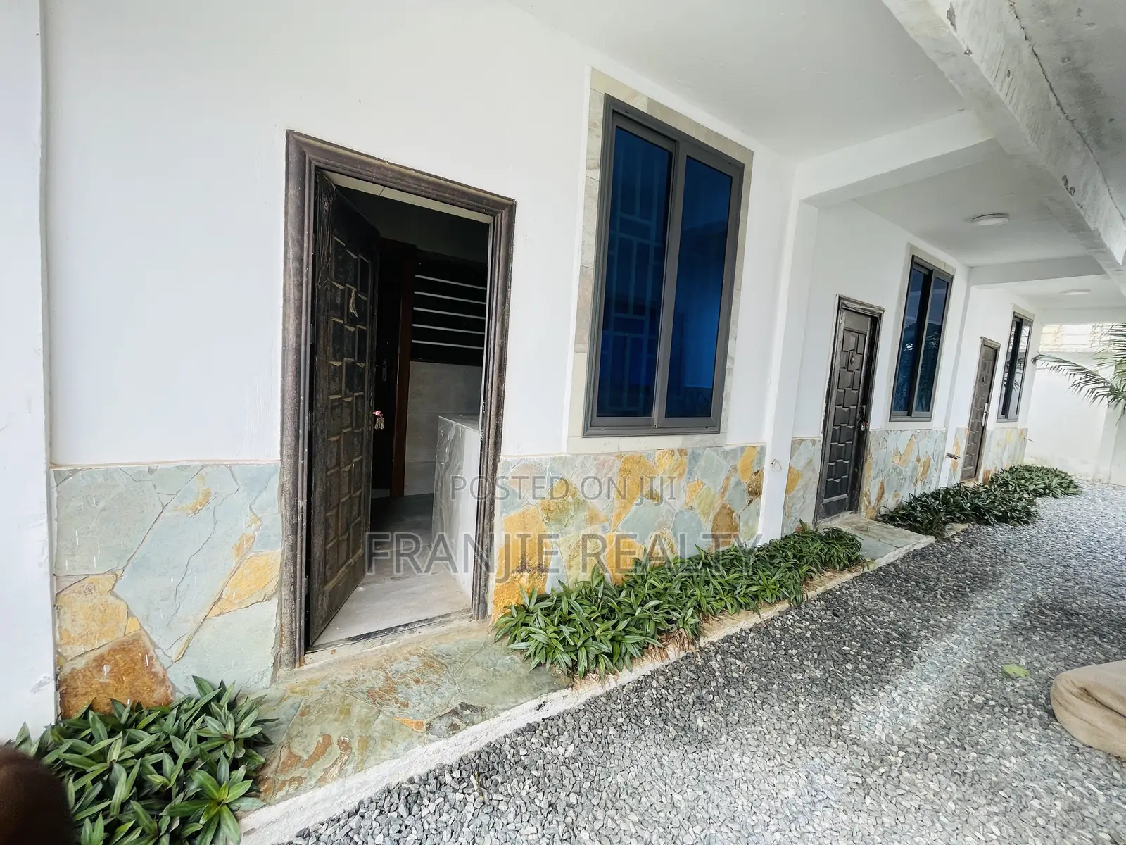 1bdrm Apartment in Franjie Realty, West Hills Mall Area for rent in West Hills Mall Area