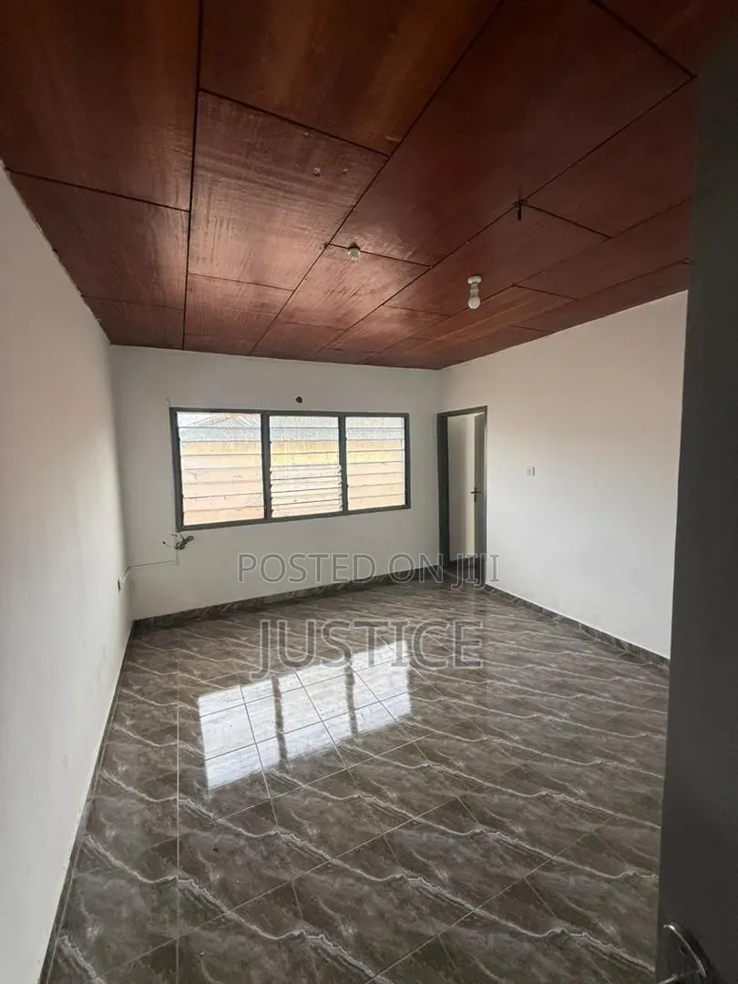 4bdrm Apartment in Awoshie, Last Stop for rent in Last Stop