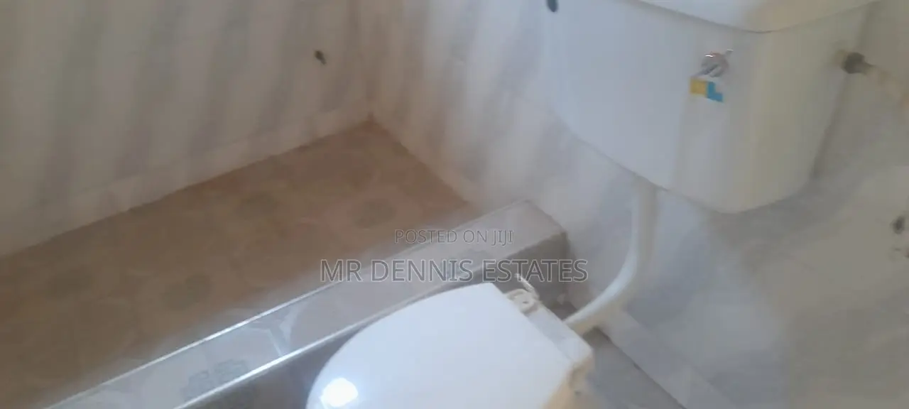 4bdrm House in Westhills Mall for rent in West Hills Mall Area