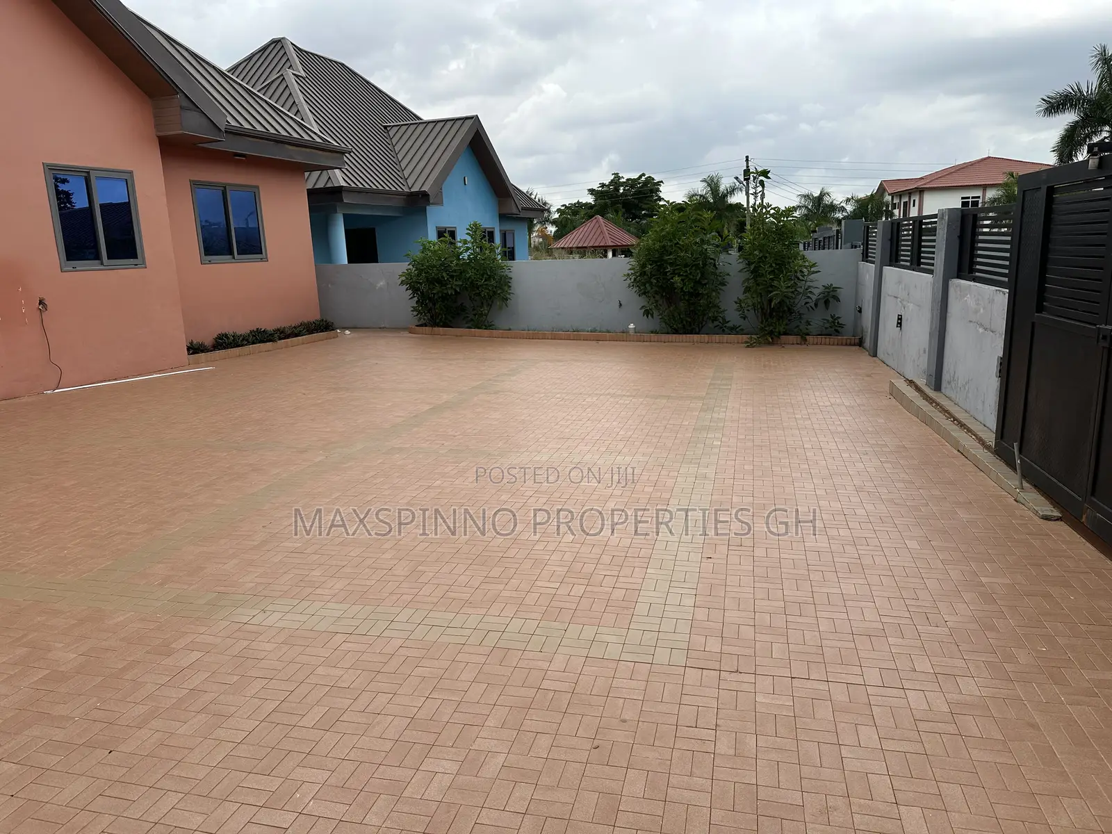 3bdrm Townhouse / Terrace in Maxspinno Properties, Oyarifa for rent in Oyarifa