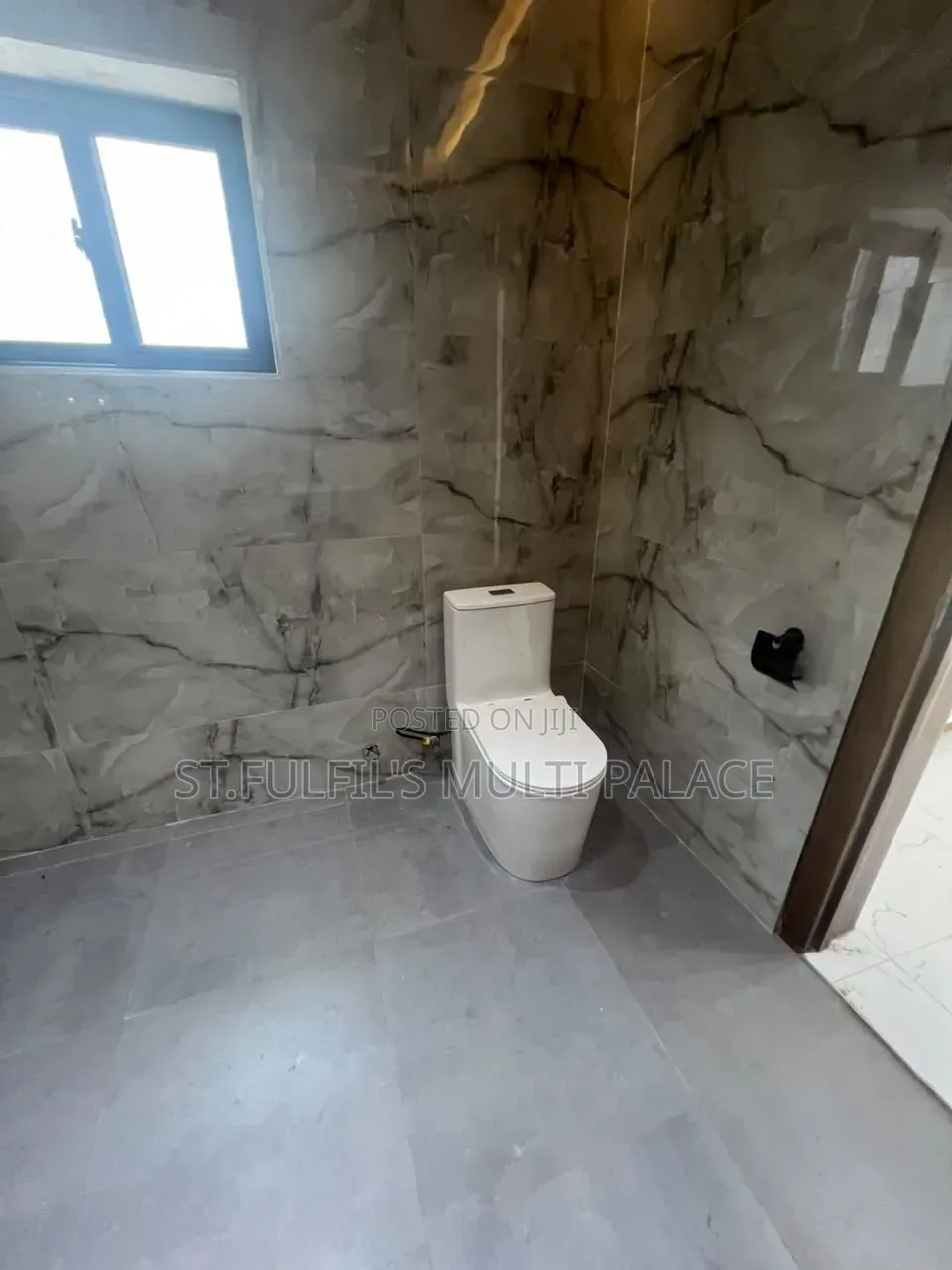 5bdrm House in North Legon for sale in North Legon