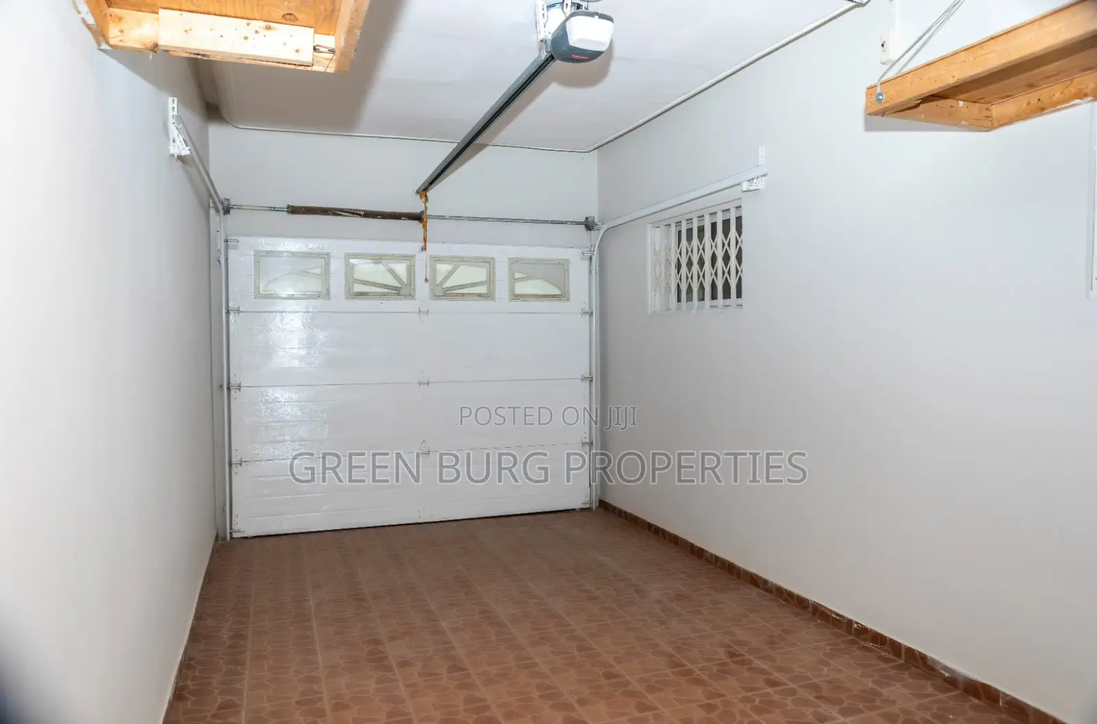 4bdrm Townhouse / Terrace in Cantonments for rent in Cantonments