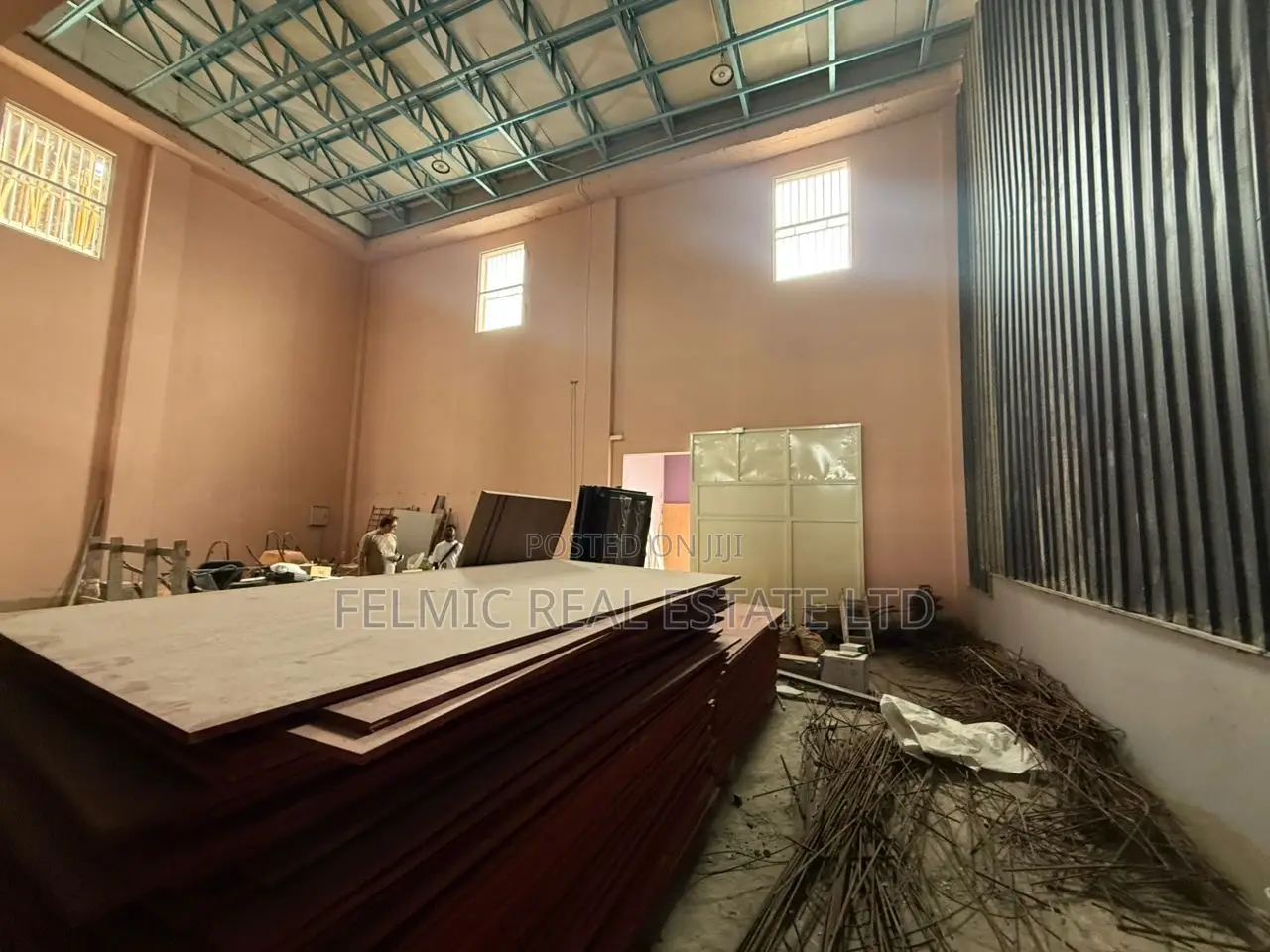 400sm Warehouse at Tesano for Rent in Papaye