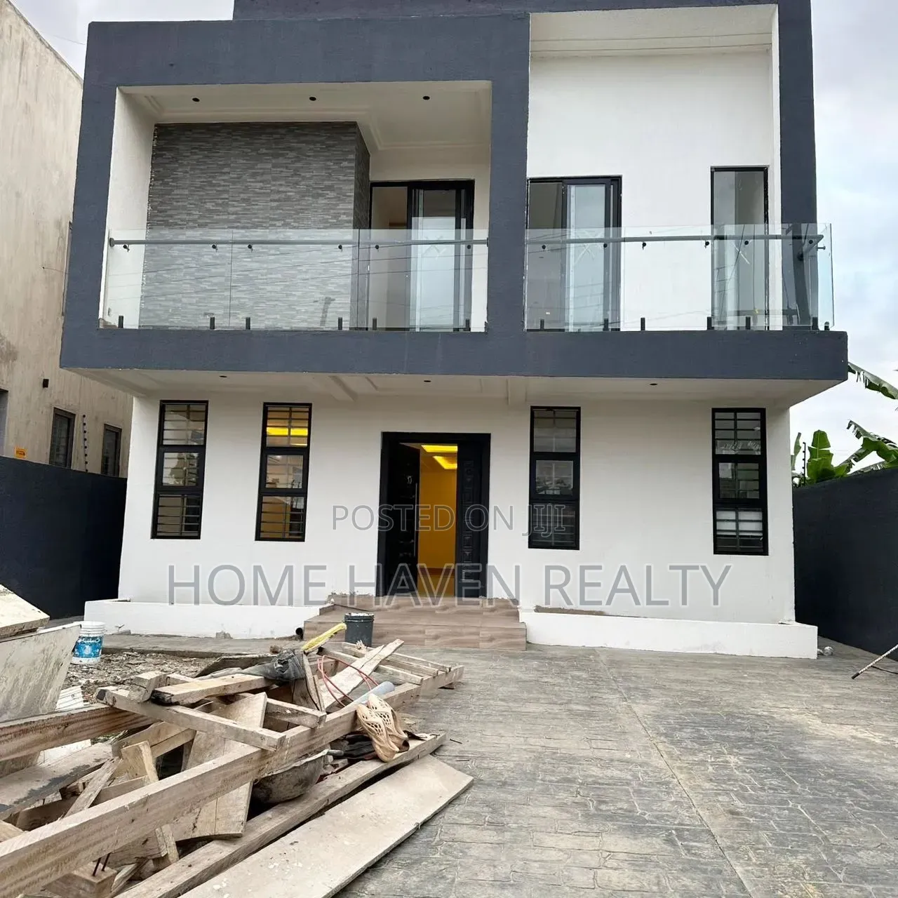4bdrm House in Ashaley Botwe, Little Roses Area for sale in Little Roses Area