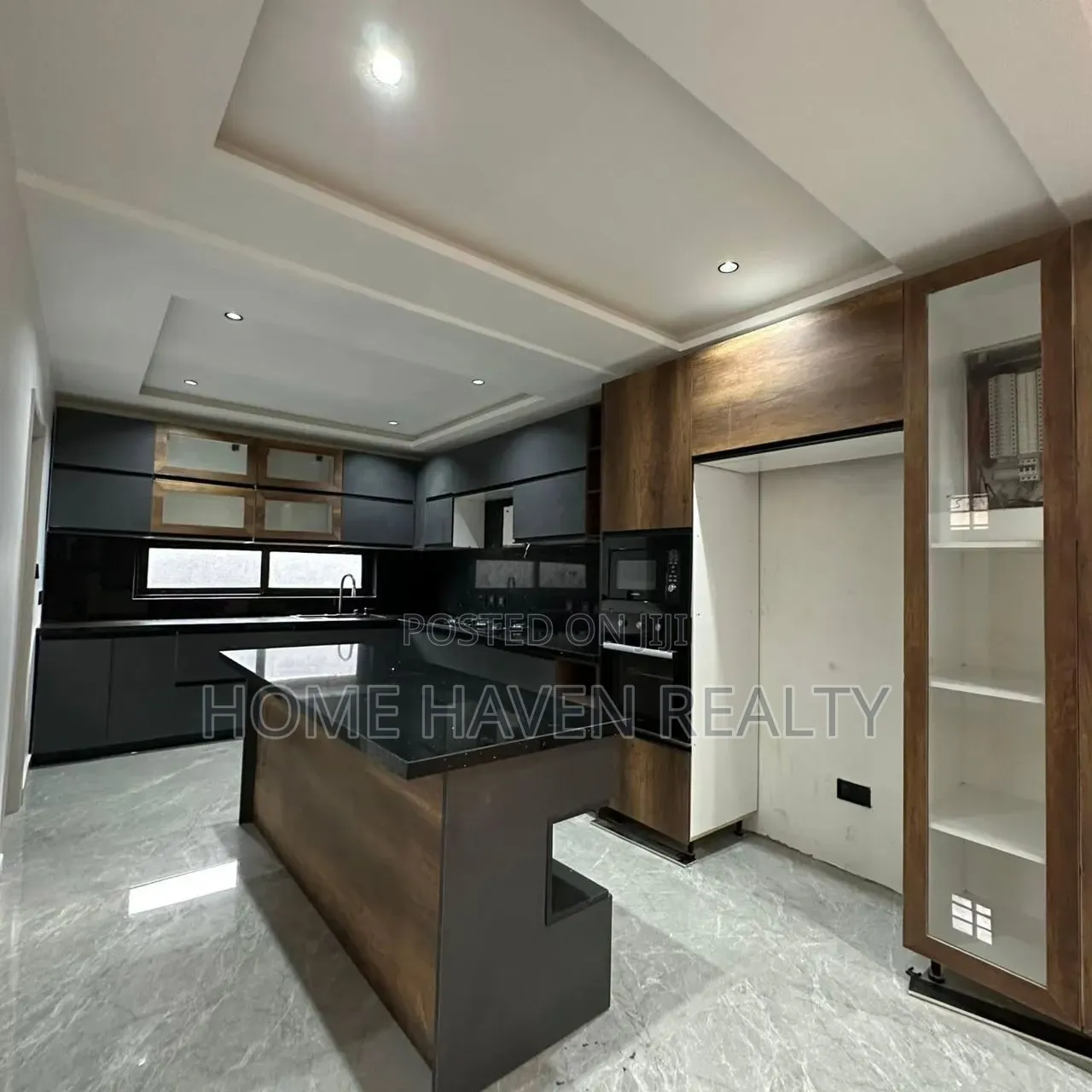 4bdrm House in Ashaley Botwe, Little Roses Area for sale in Little Roses Area