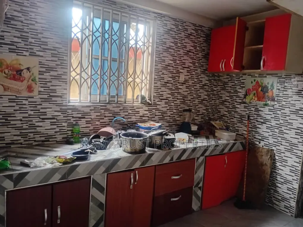 5bdrm Duplex in Amasaman Achiaman for sale in Amasaman