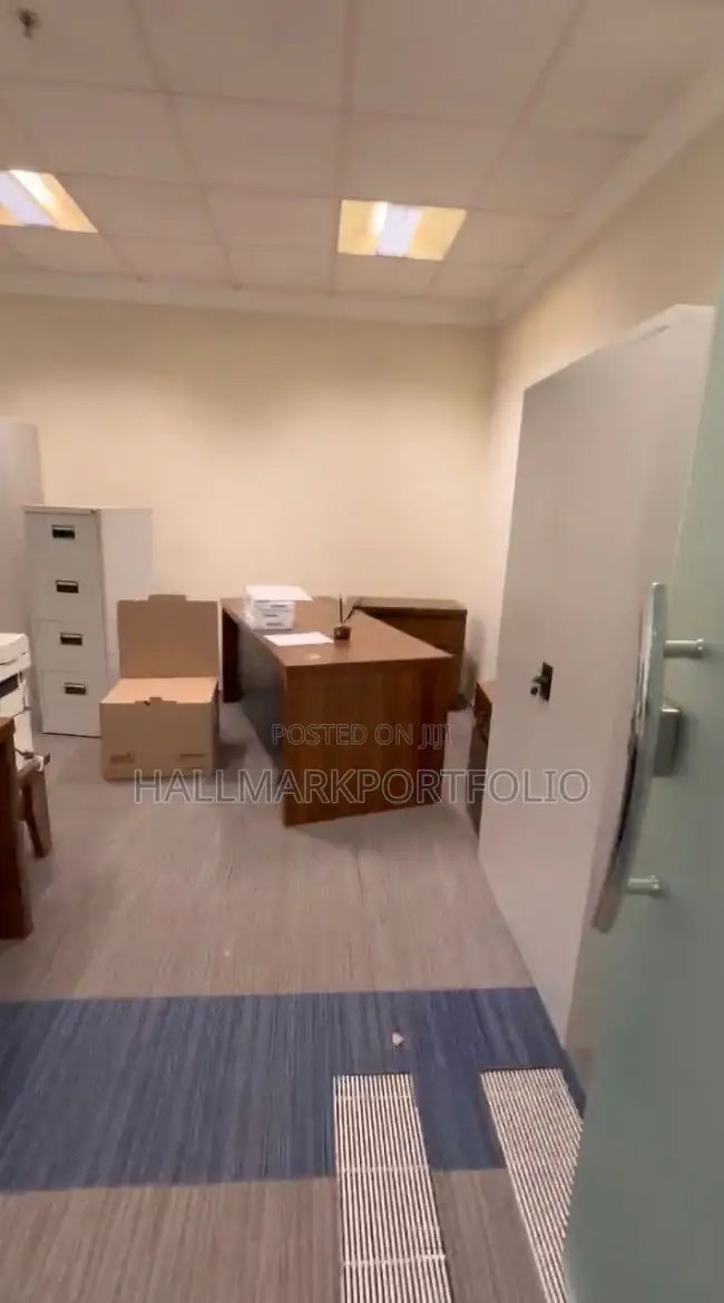 200sqm Office Space Airport in Airport Residential Area