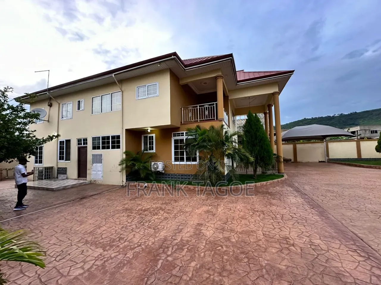5bdrm House in Danfa for sale in Danfa