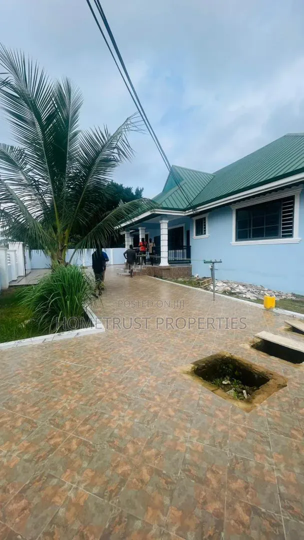 5bdrm House in Amasaman Abease for rent in Amasaman