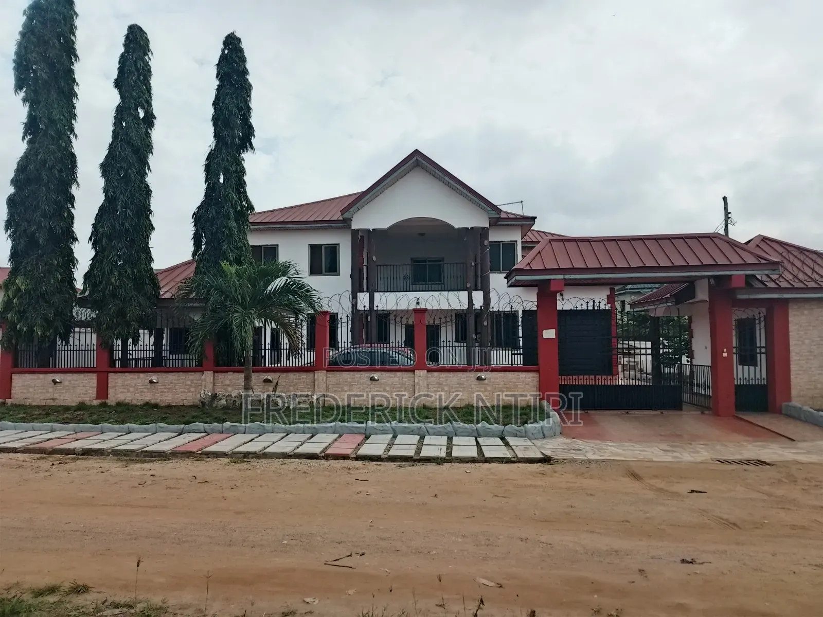 6bdrm Mansion in Tema Metropolitan for sale in Tema Metropolitan