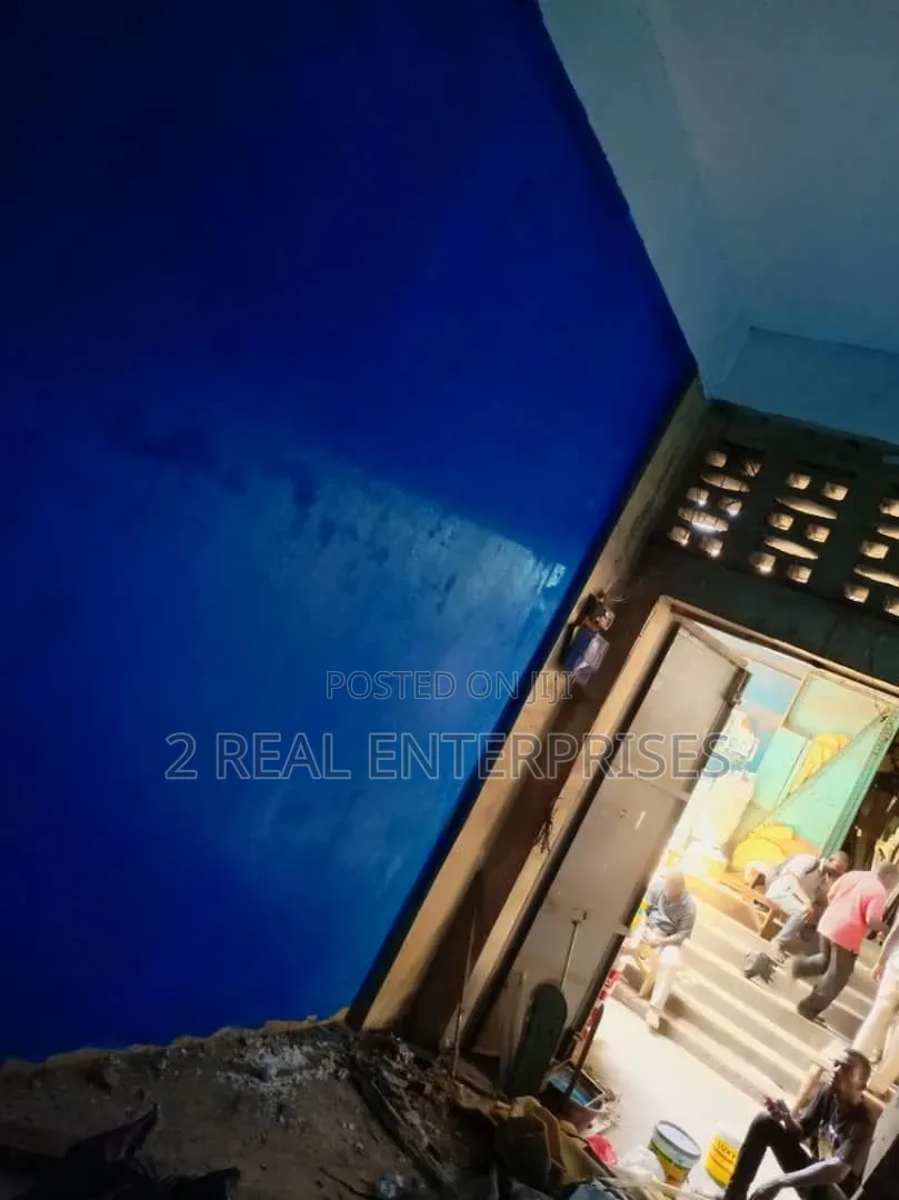 Shop / Warehouse for Rent in Okaishie