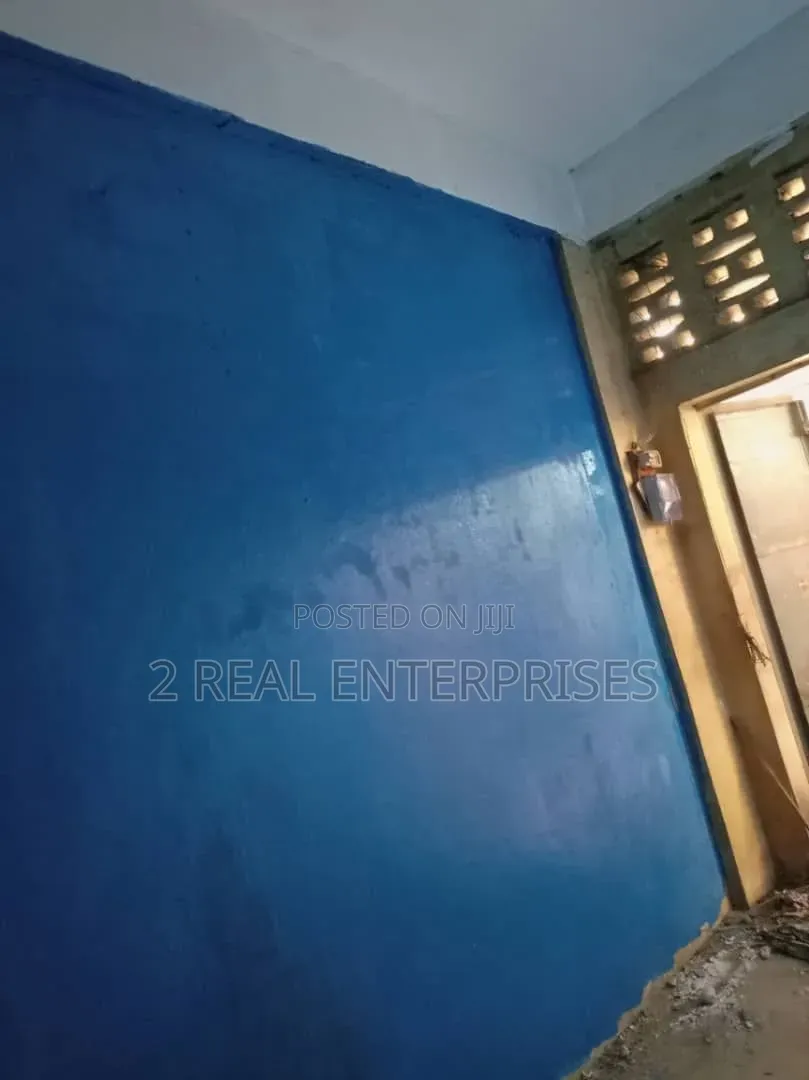 Shop / Warehouse for Rent in Okaishie