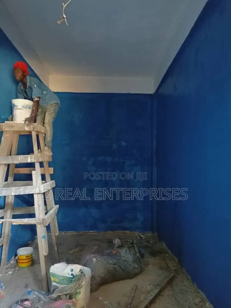 Shop / Warehouse for Rent in Okaishie