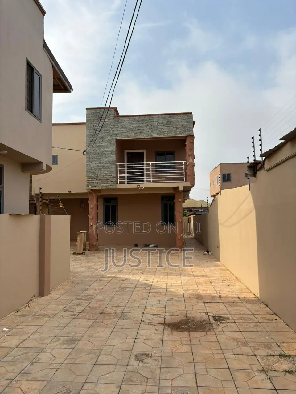 3bdrm Duplex in Oyarifa, Pentecost for rent in Pentecost