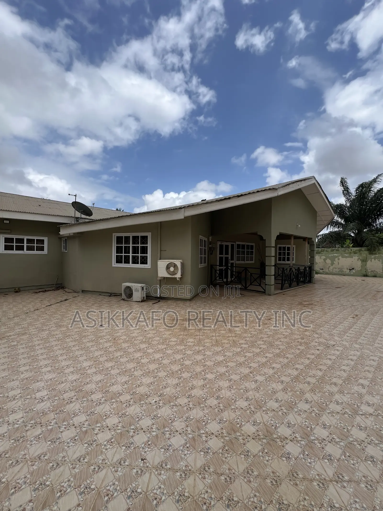 3bdrm House in Baatsona, Spintex for rent in Spintex
