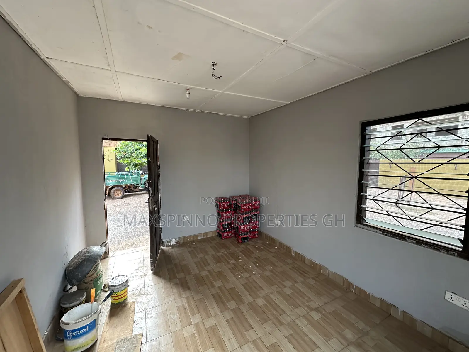 Single Shop in Barrier