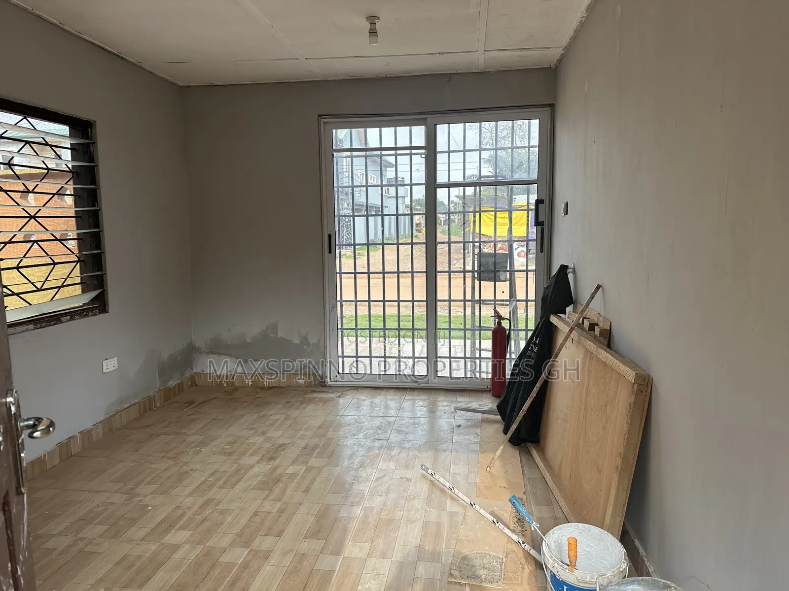 Single Shop in Barrier