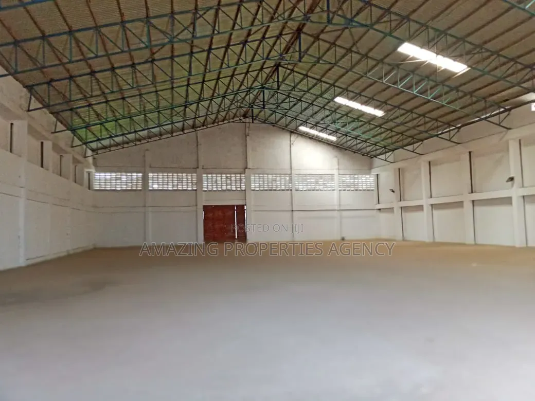 1500 Square Meter Warehouse,
Price $5 Per Meter in Coca Cola