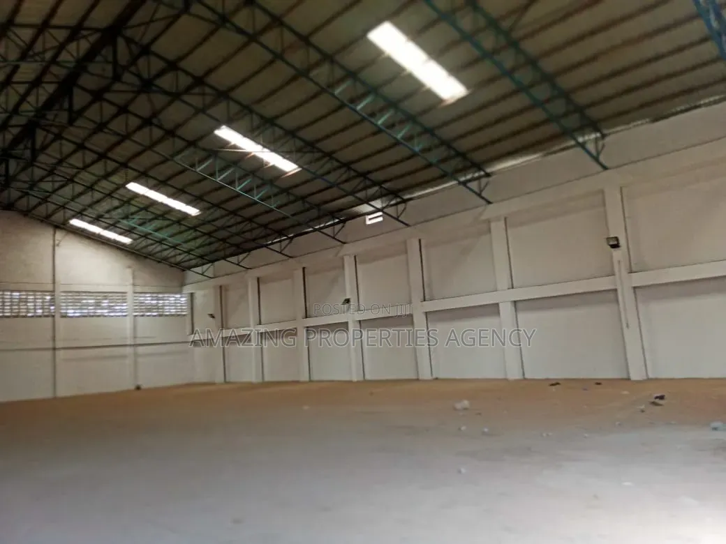 1500 Square Meter Warehouse,
Price $5 Per Meter in Coca Cola