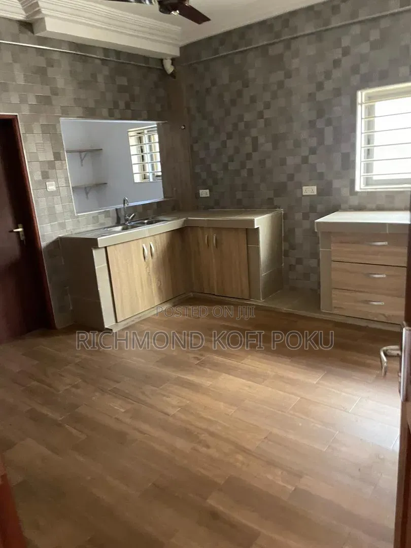 2bdrm Apartment in Kofi'S Realty, Baatsona Total for rent in Baatsona Total